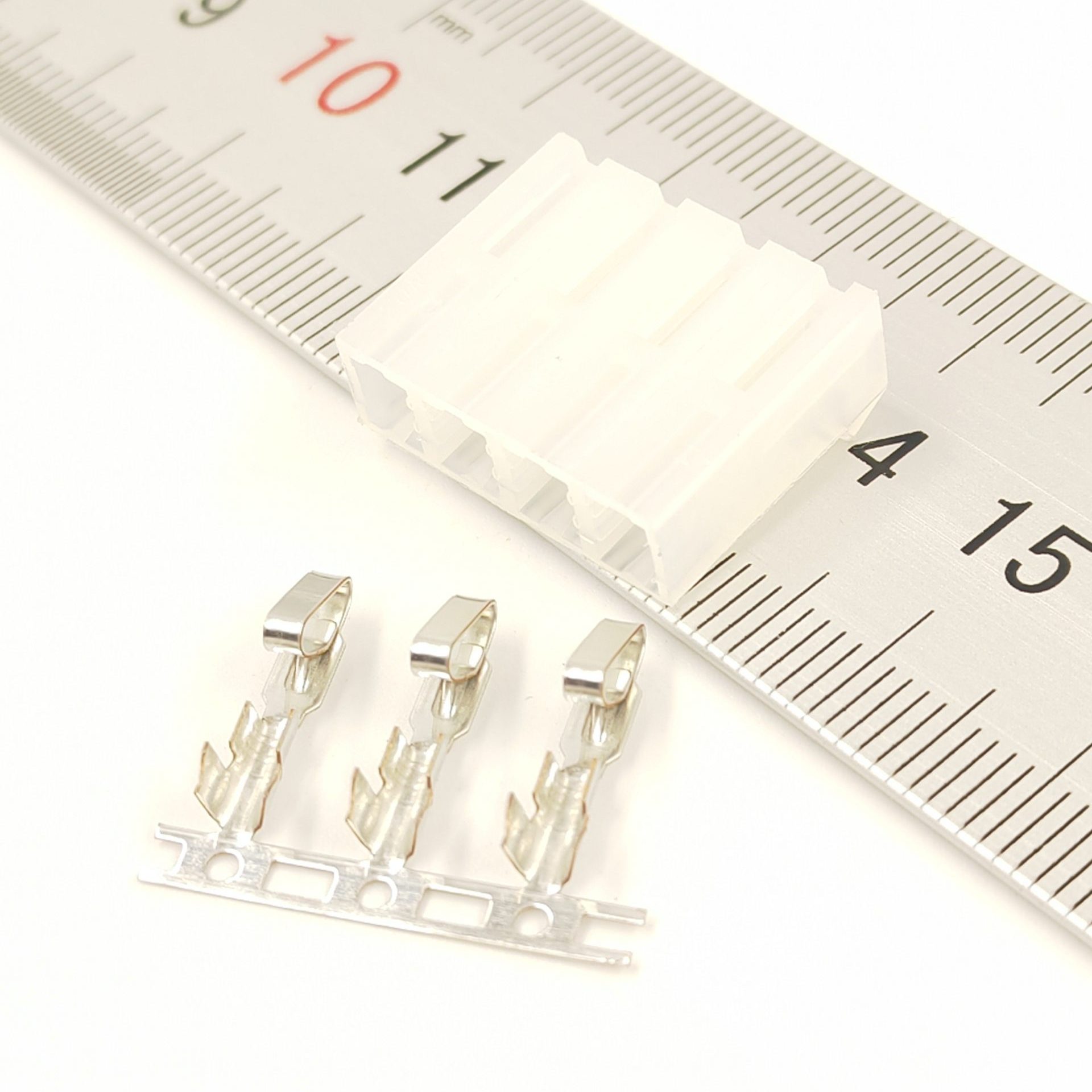 Experience Connectivity Excellence with 0010013046: Unveiling Advanced Features for Seamless Performance.